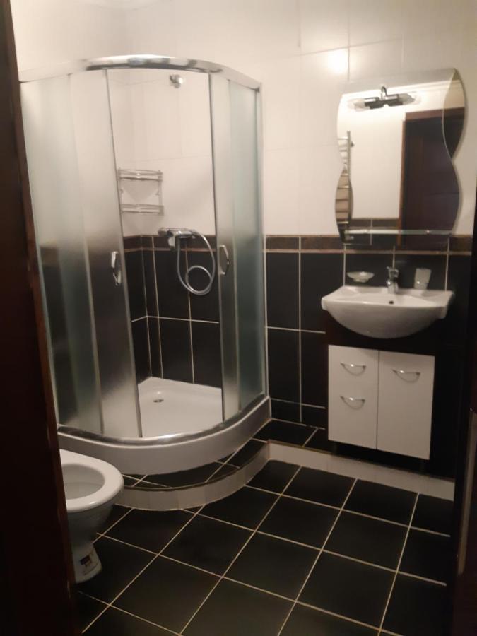 Затишна Оселя В Центрі Львова Lviv Ngoại thất bức ảnh