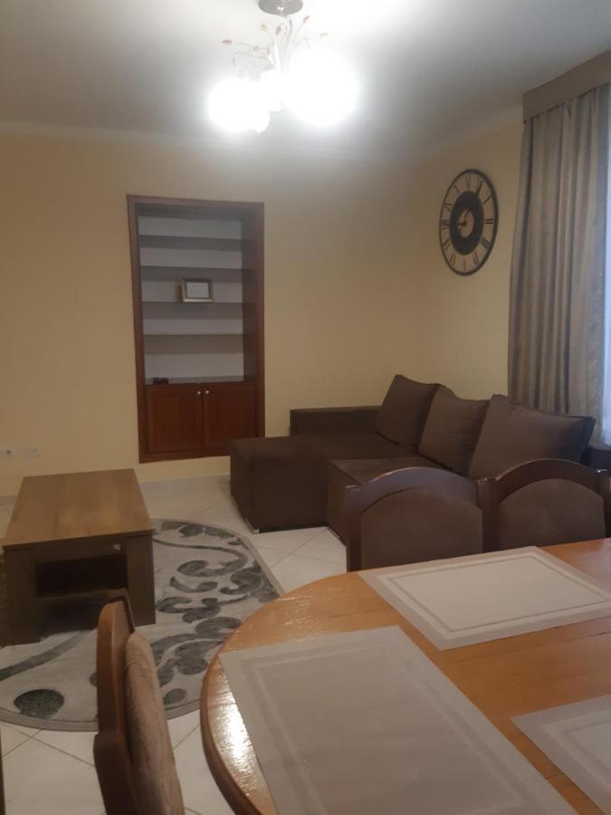 Затишна Оселя В Центрі Львова Lviv Ngoại thất bức ảnh