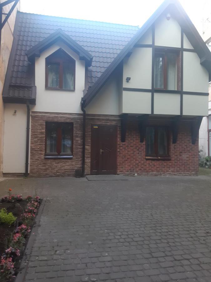 Затишна Оселя В Центрі Львова Lviv Ngoại thất bức ảnh